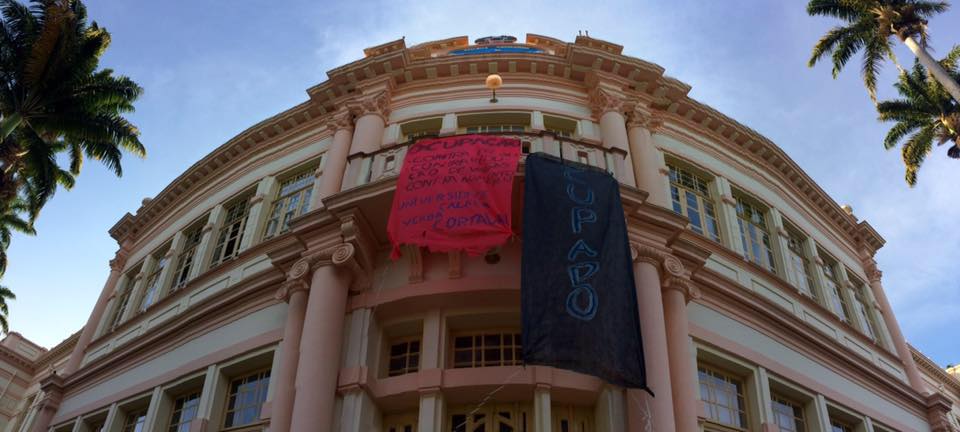 A União da Juventude Comunista, saúda a ocupação do Edifício Administrativo "Bernardão" da Universidade Federal de Viçosa – MG (UFV).