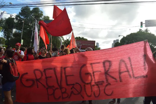 A vitória de ontem e a tarefa de amanhã