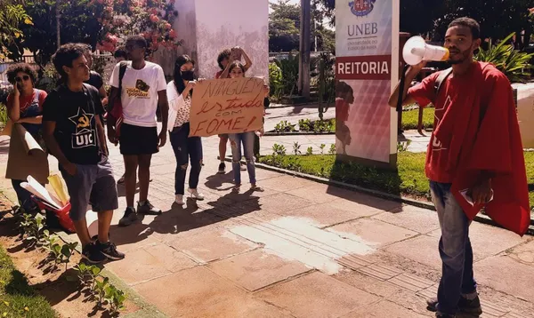 Nota Política da UJC UNEB - Sobre o Restaurante Universitário